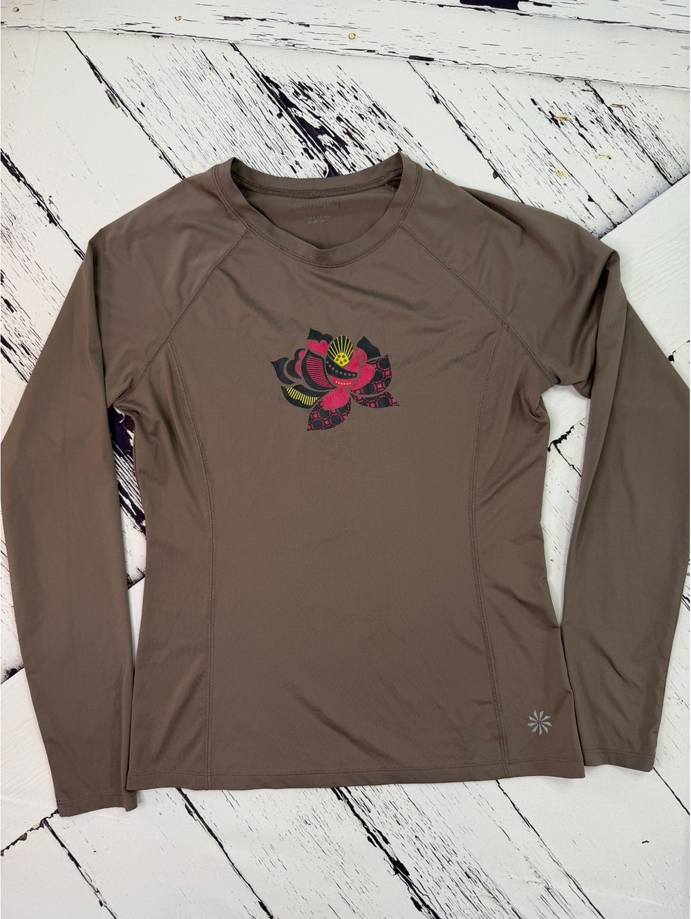 Athleta Boho Brown Lotus Graphic Top Gorpcore Earth Tone Gym Shirt Women Medium